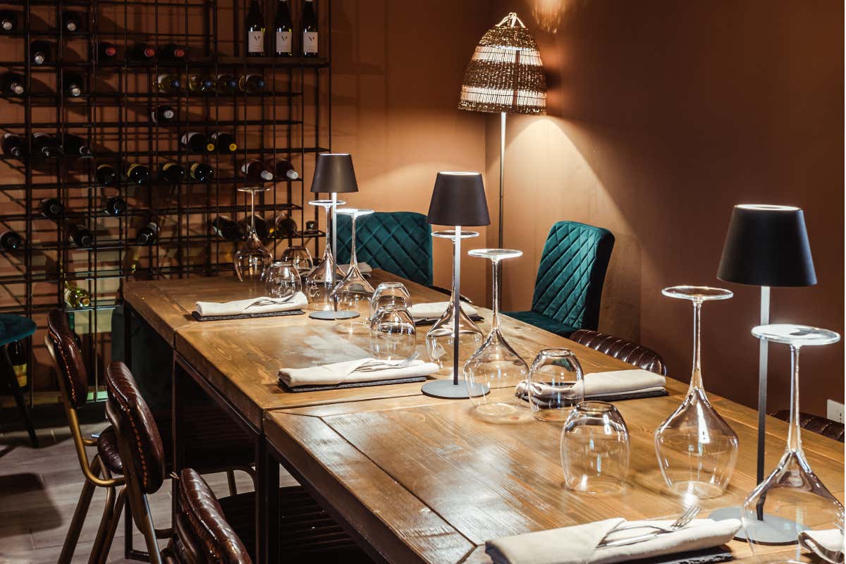 Un tavolo interno Ju-Manji: nuova vita per lo storico locale di Aldo Fabrizi