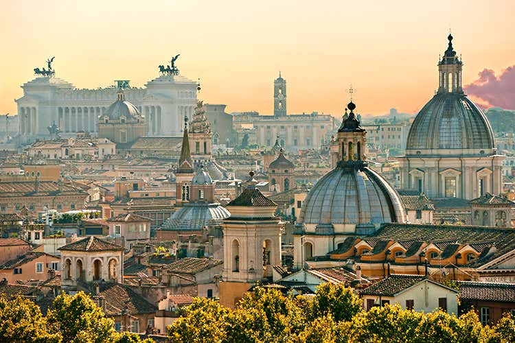 Roma a rischio di epidemia preoccupante - L'epidemiologo Lopalco: Restrizioni più severe per Roma Roma a rischio di epidemia preoccupante - L'epidemiologo Lopalco: Restrizioni più severe per Roma