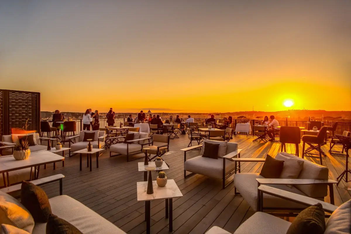 Ad&egrave;le Mixology Lounge - Hotel Splendide Royal Roma al tramonto, con i miglior drink e gli aperitivi pi&ugrave; gustosi