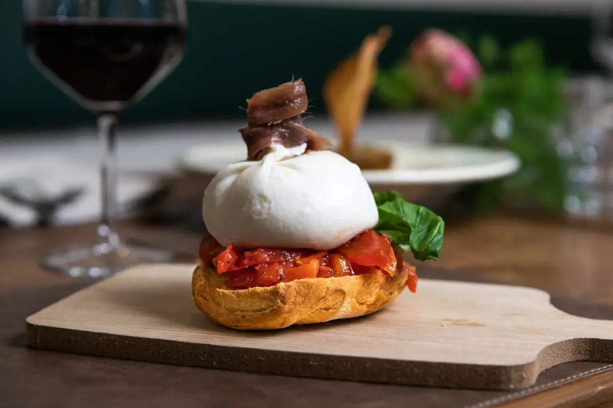 A i Massari in tavola i prodotti tipici pugliesi Con I Massari il cuore di Roma ora ha un sapore tutto pugliese