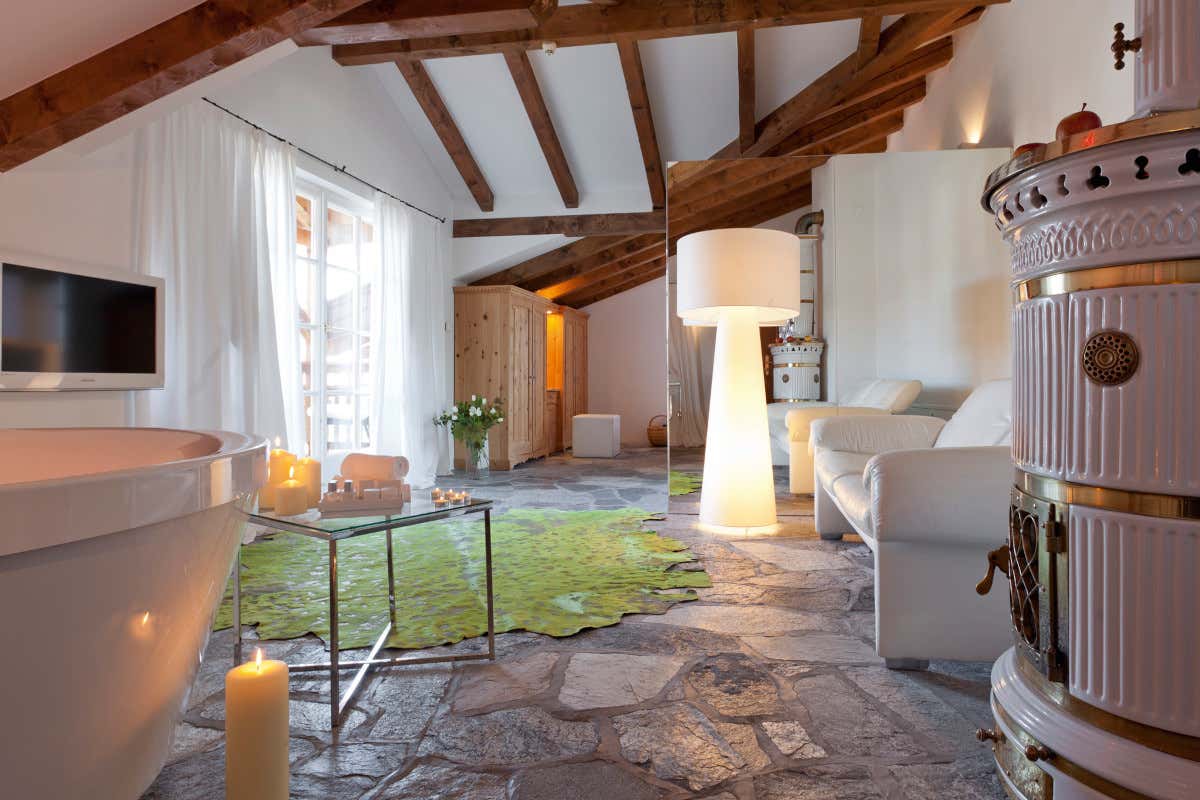 Una sutie del Thurm La Gallaria e le suite della nuova tenuta del Turm Una sutie del Thurm La Gallaria e le suite della nuova tenuta del Turm