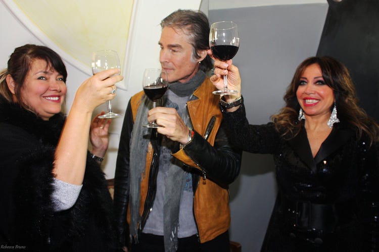 Ronn Moss brinda con il suo vino (Da Beautiful a Vinitaly 2020 Ronn Moss porta in Italia il suo vino)