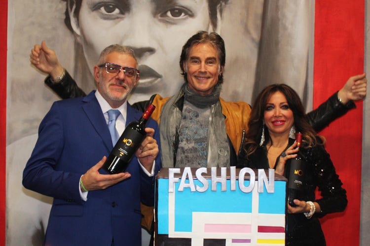 Ronn Moss (al centro) alla presentazione del suo vino a Torino (Da Beautiful a Vinitaly 2020 Ronn Moss porta in Italia il suo vino)