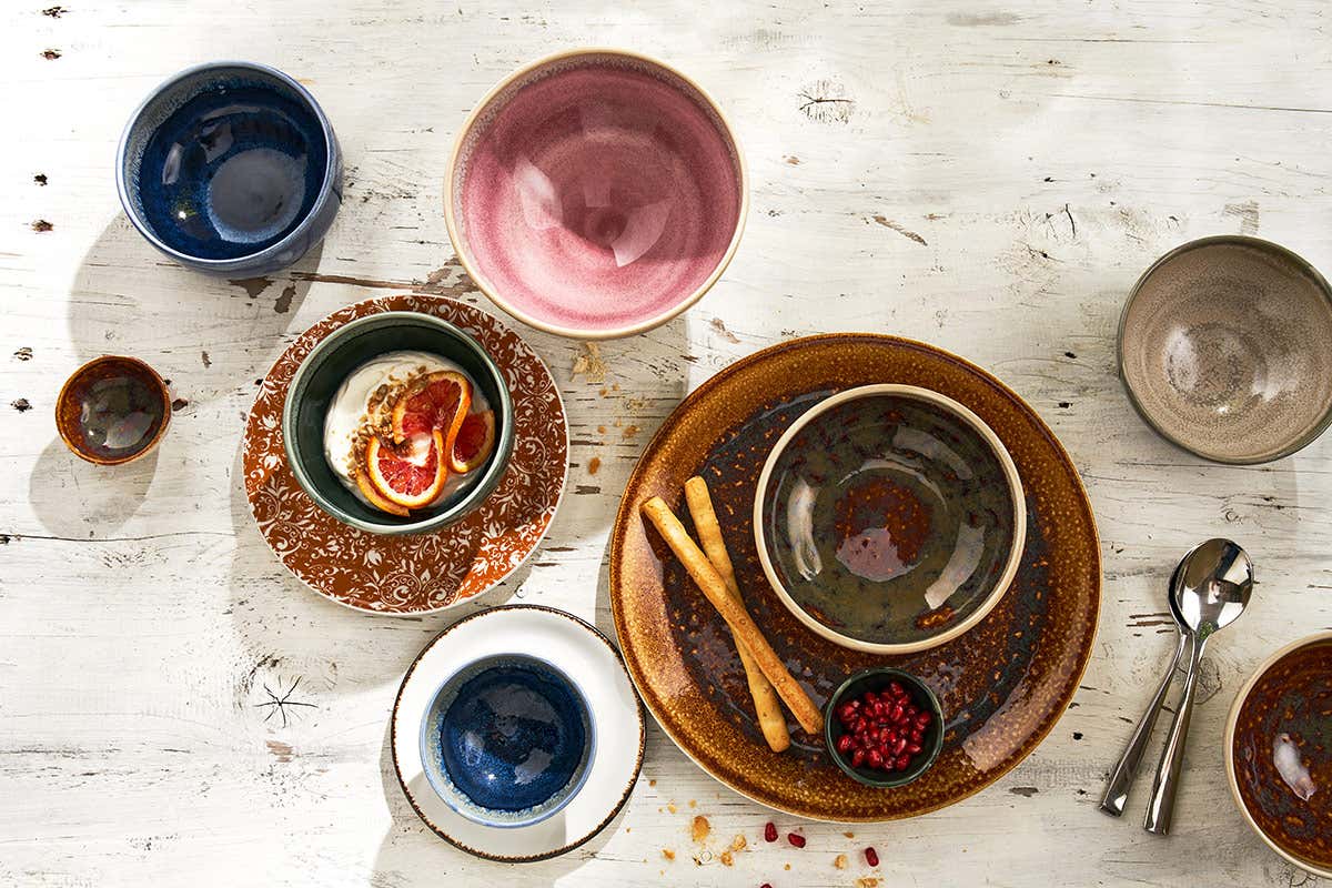 “Sharing” a tavola, piatti e stoviglie per servire portate da condividere