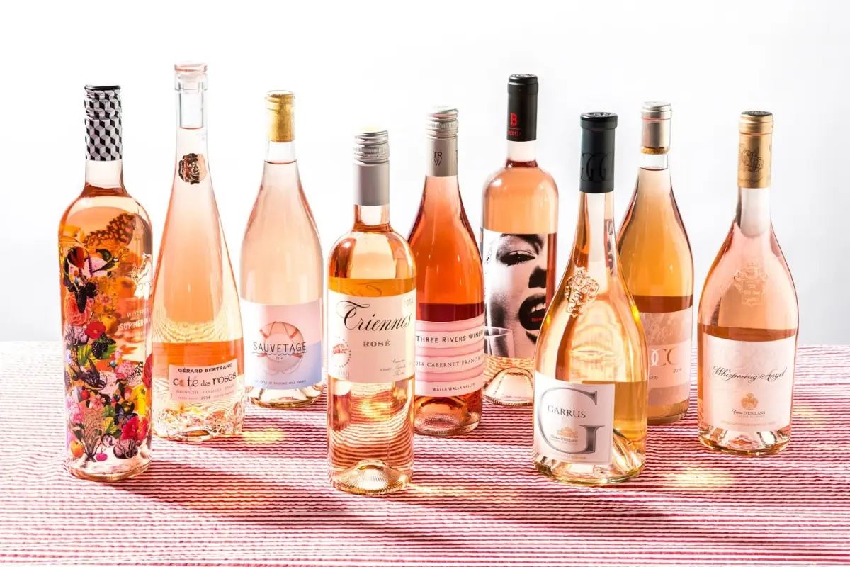 Rosa, rosati, ros&eacute;: sul lago d'Iseo un concorso enologico nazionale