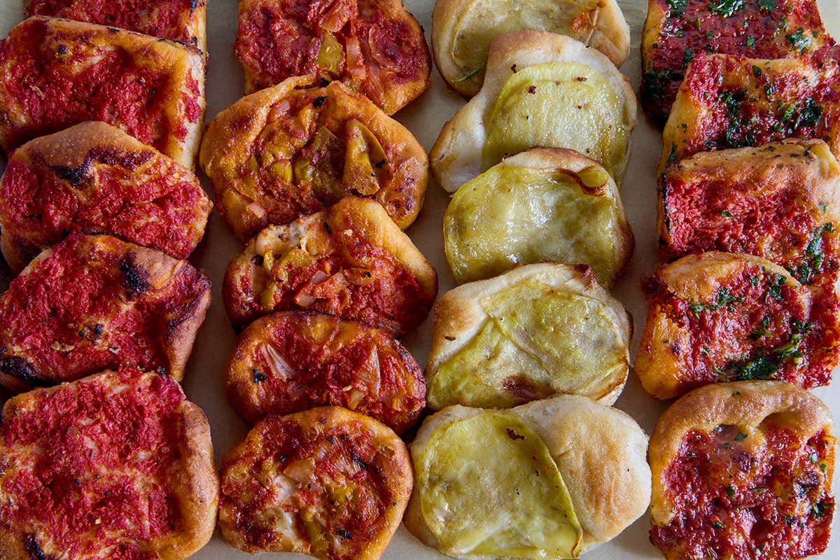 Minipizzette appena sfornate: la tradizione della panificazione romana firmata Roscioli