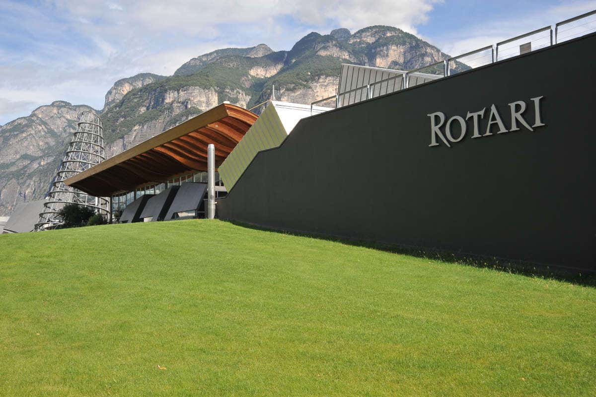 L'Alperegis Brut Millesimato esalta il tonno marinato in salsa di soia