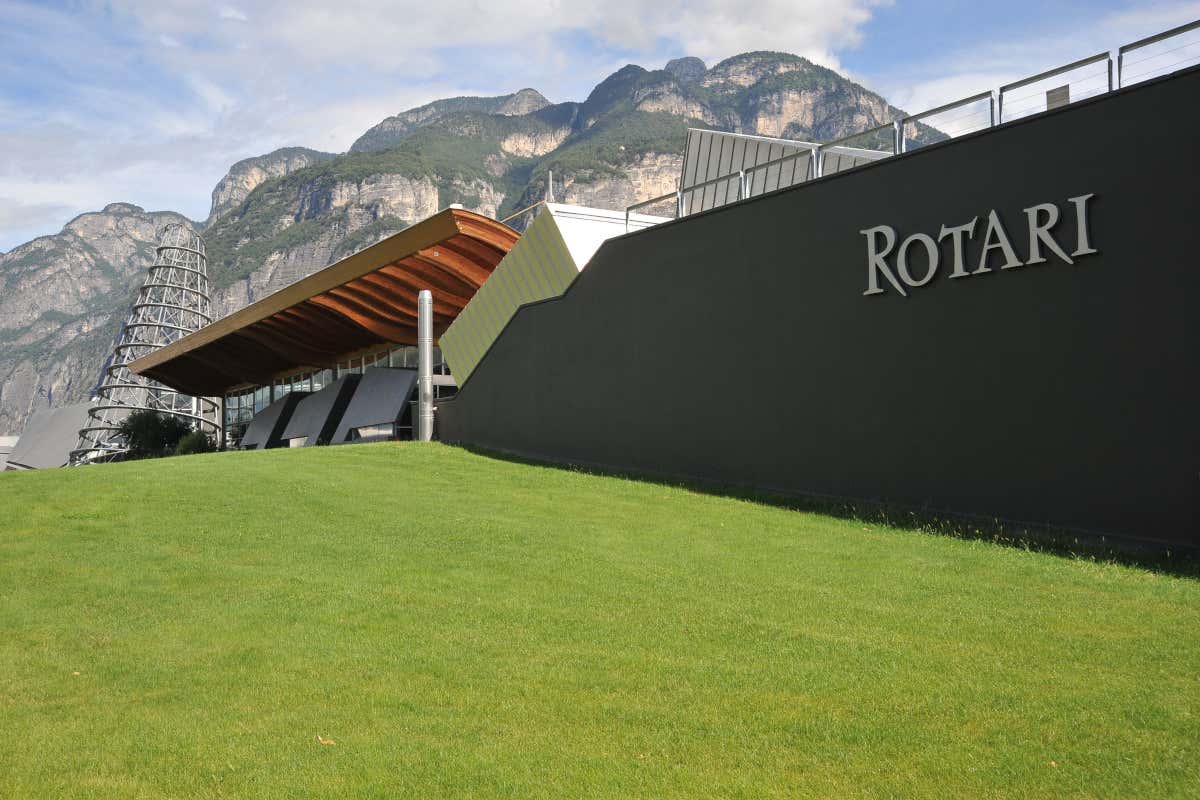 Cantina Rotari, un'eccellenza nella produzione di Trentodoc