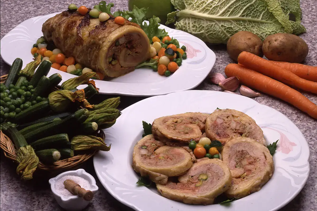 Rotolo di anitra farcito Carne al ristorante, l&rsquo;importanza dell&rsquo;equilibrio nel menu