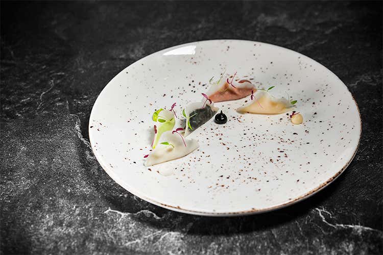 Royale a fianco della ristorazione con le migliori porcellane made in Italy