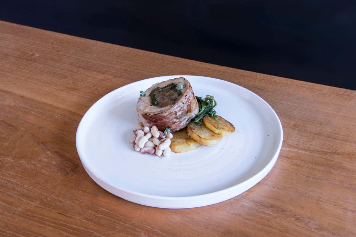 Coniglio in porchetta A Milano apre Rua, omaggio sofisticato alla cucina regionale d’Italia