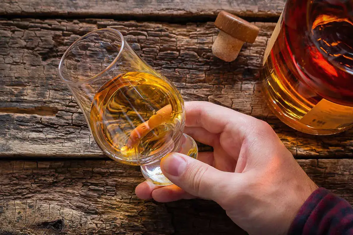 Rum: distillato dalla storia millenaria, sinonimo di convivialit&agrave;