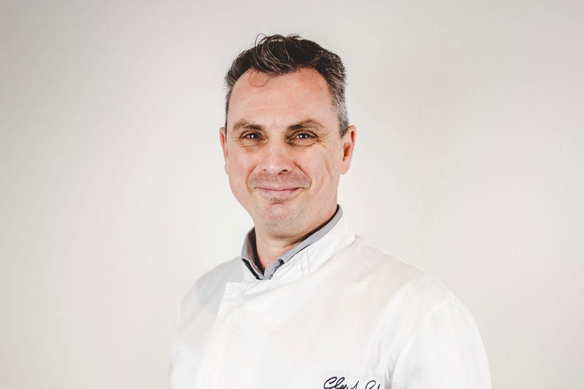 Lo chef Claudio Ruta Claudio Ruta riparte da Modica In cucina al Pietre Nere Resort
