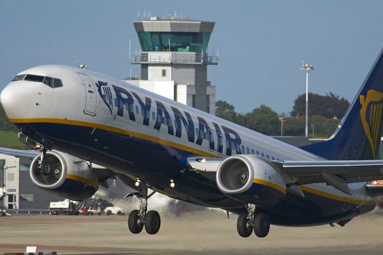 Aumentano i voli Ryanair da settembre - Ryanair aumenta i voli da settembre Una buona notizia per il turismo