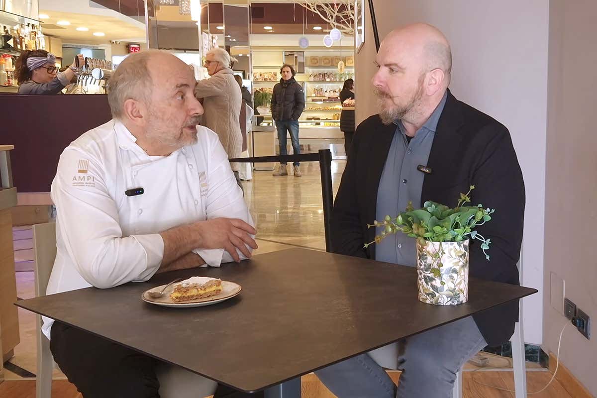 Il Dolce del Papa della Pasticceria Picchio si abbina al tè Oolong Il Dolce del Papa della Pasticceria Picchio si abbina al tè Oolong