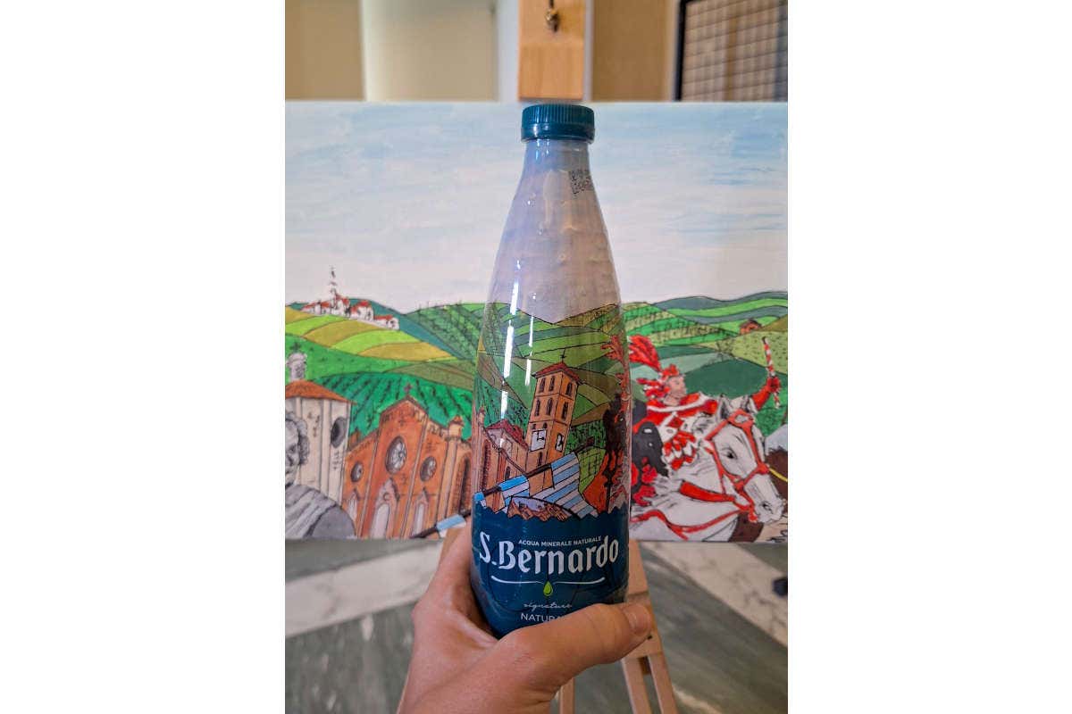 Acqua S. Bernardo: omaggio ad Asti nell'etichetta di Gianluca Mignani Acqua S. Bernardo: omaggio ad Asti nell'etichetta di Gianluca Mignani
