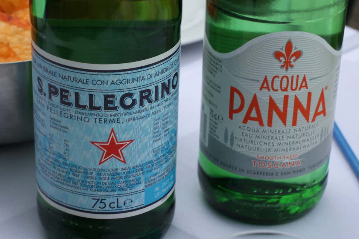 Sanpellegrino all’asta nel 2026: Nestlé mette in vendita la divisione acque