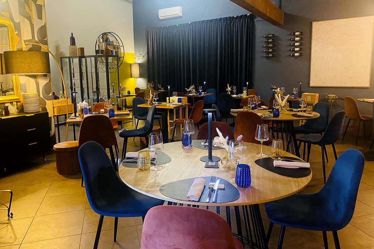 Gli interni di Passaparola BottegaContemporanea