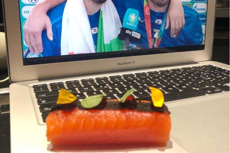 Il Lingotto del Mergozzo (Marco Sacco, Piccolo Lago **) L'Italia di Mancini va sulle stelle. Ecco come la celebrano gli stellati