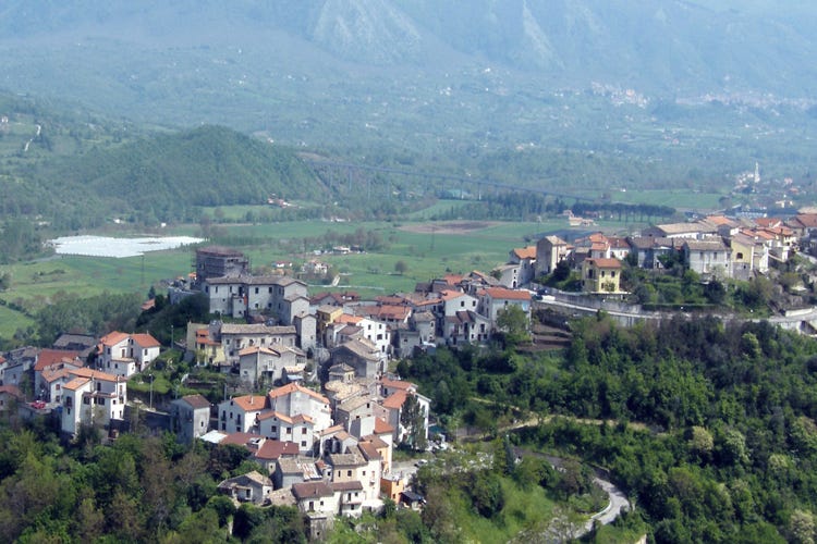Il borgo di Cassano Irpino (La sagra della castagna irpina si fa ecosostenibile)