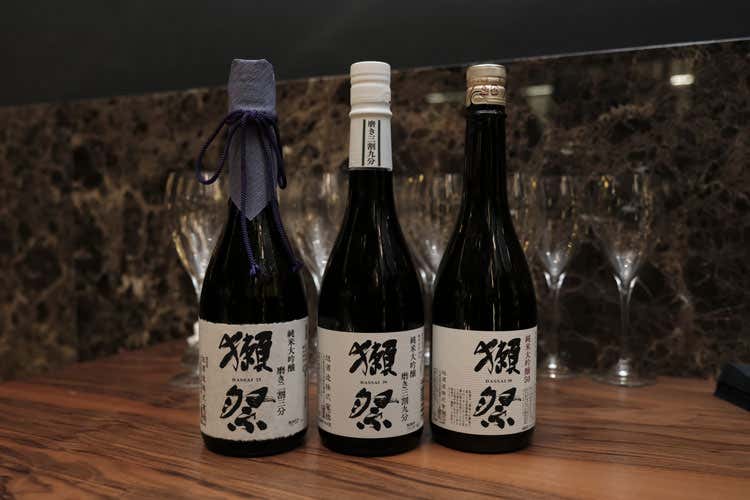 (Il sake Dassai al Wicky’s Wicuisine Ospite d’onore, il patron Hiroshi Sakurai)