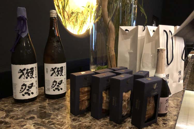 (Il sake Dassai al Wicky’s Wicuisine Ospite d’onore, il patron Hiroshi Sakurai)