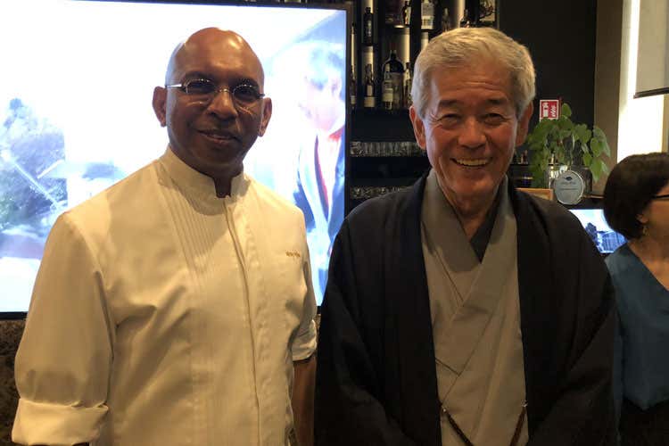 Wicky Priyan e Hiroshi Sakurai (Il sake Dassai al Wicky’s Wicuisine Ospite d’onore, il patron Hiroshi Sakurai)