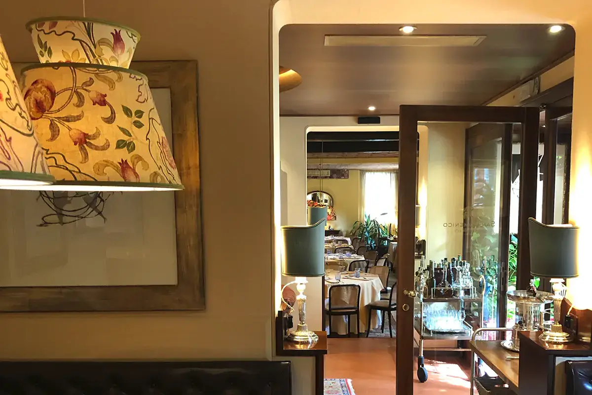 L'ingresso del ristorante San Domenico di Imola L'autunno del San Domenico, nel menu tutta l'espressivit&agrave; dello chef Max Mascia