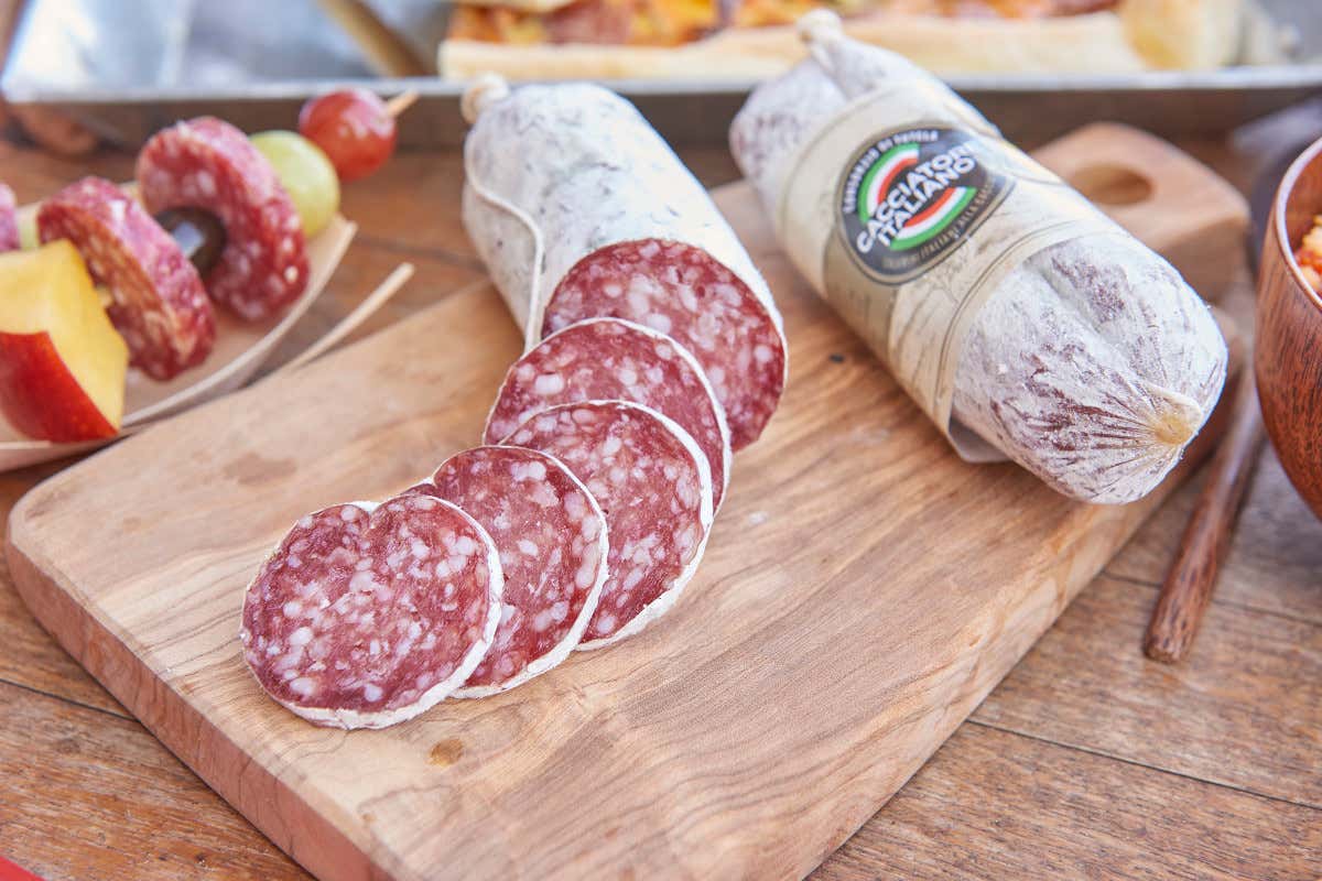 Salame italiano alla cacciatora Dop 2023 positivo: 41 milioni di kg prodotti ( 08%)