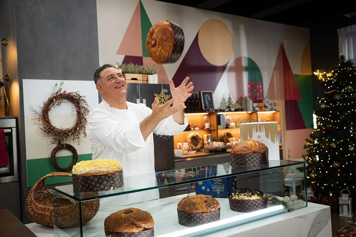 Sal de Riso, che sar&agrave; tra i protagonisti Happy Natale Happy Panettone, due giorni con gli artisti del dolce natalizio pi&ugrave; iconico