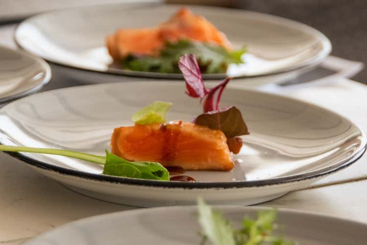 Tartare di salmone e rucola  I sapori della Nuova Zelanda nei piatti di Daniele Lippi