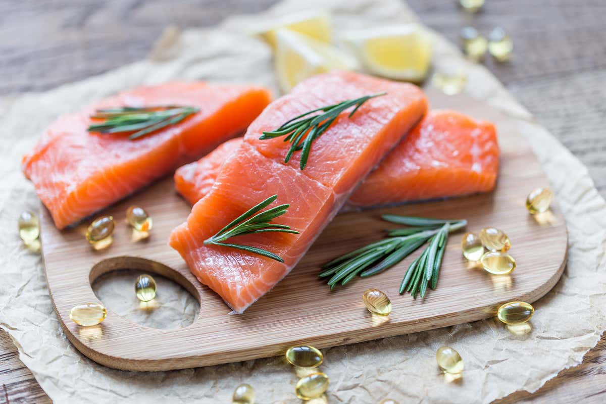 Il salmone è ricco di Omega 3 Salute e sostenibilità: ecco quali pesci mangiare Il salmone è ricco di Omega 3 Salute e sostenibilità: ecco quali pesci mangiare