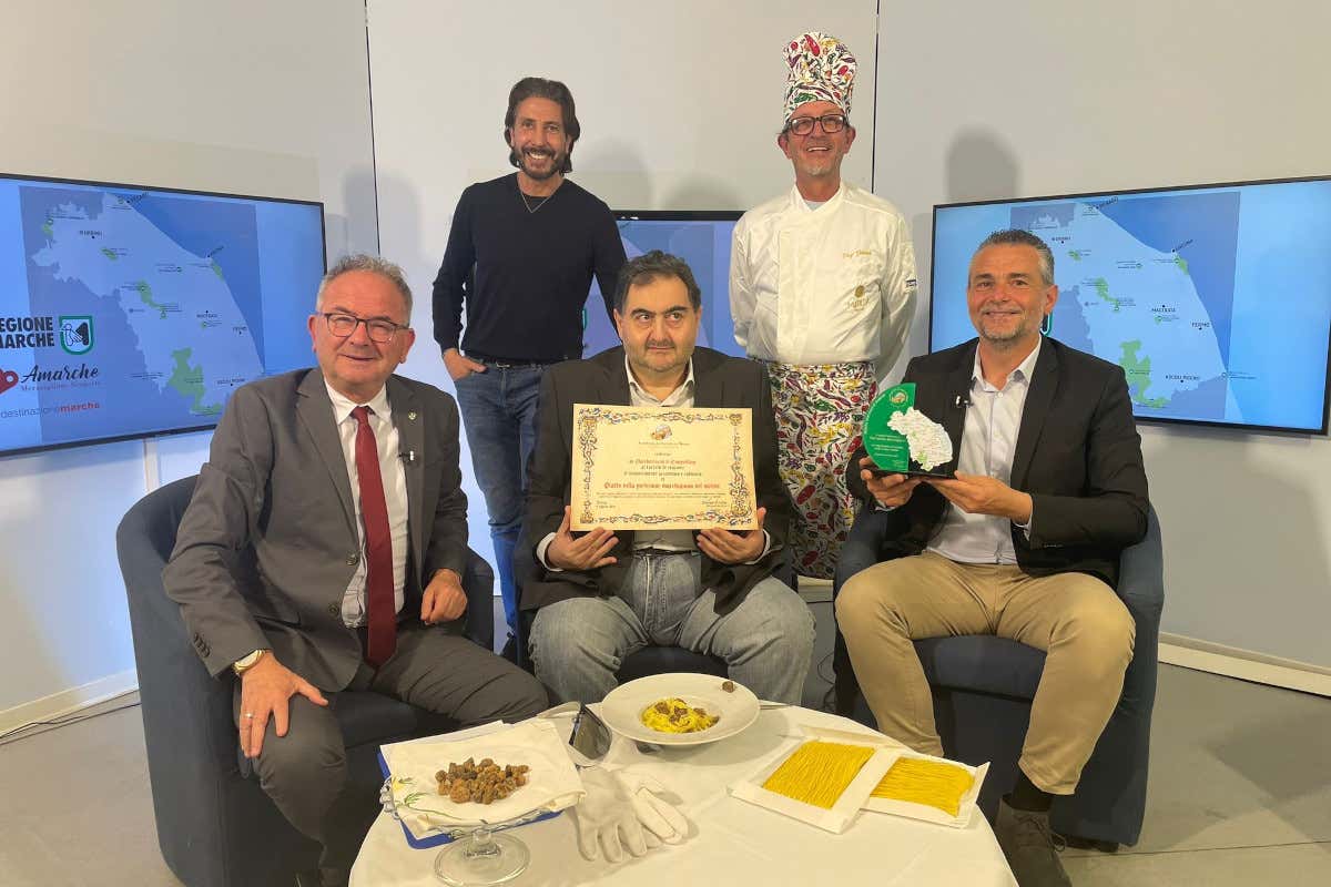 Ospiti illustri e progetti nobili nel Salotto TV Marchigiano di Giuseppe Cristini