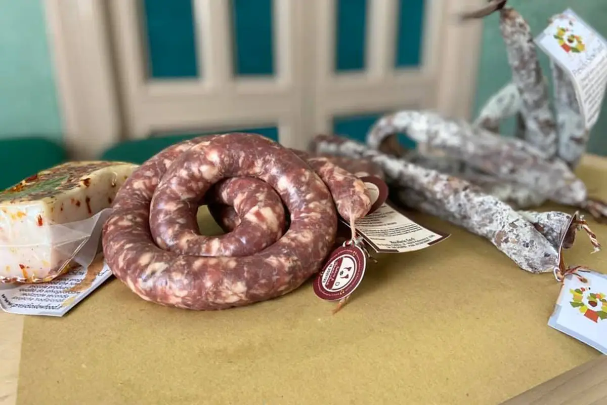 Salsiccia tradizionale di Palazzolo Acreide. Foto: Gianna Bozzali Ottobre alla scoperta della Salsiccia Tradizionale di Palazzolo Acreide