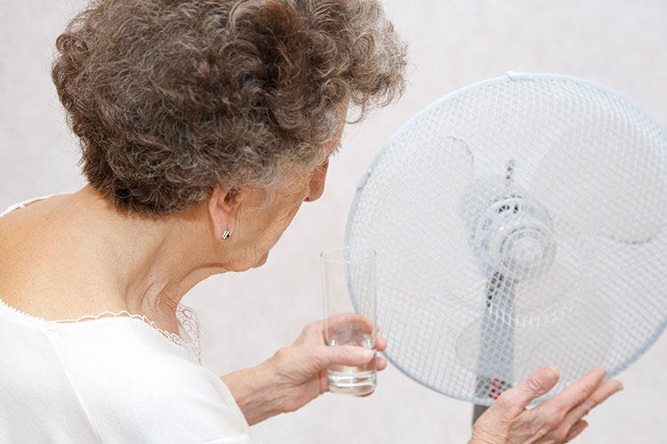 Gli anziani tra i più soggetti ai colpi di calore per sbalzi di temperatura - Sbalzi di temperatura, a rischio bambini piccoli, anziani e divorziati