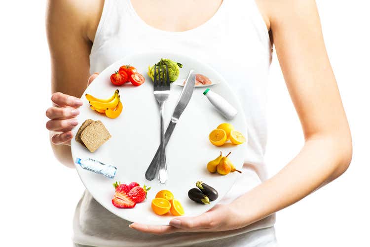 Anche per mangiare c'&egrave; l'orario giusto (Salute, i cibi sani non bastano C&rsquo;&egrave; anche l&rsquo;ora giusta per mangiare)