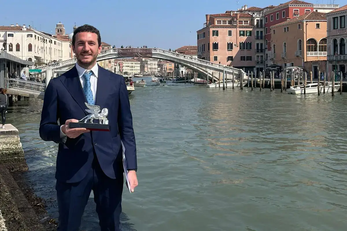 Salvatore Giugliano Mim&igrave; alla Ferrovia di Napoli, al cuoco Salvatore Giugliano il Leone d&rsquo;Argento