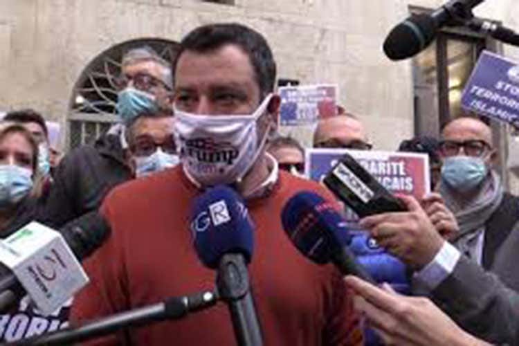 Salvini: salviamo genitori e nonni No ad una chiusura generale Salvini: salviamo genitori e nonni No ad una chiusura generale