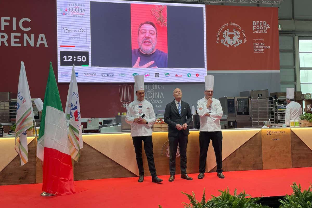 Matteo Salvini ai cuochi: in collegamento con Alessandro Circiello e Rocco Pozzulo