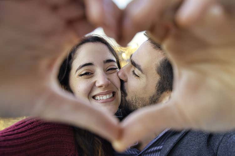 Oggi &egrave; la festa degli innamorati (Non solo fiori e cioccolato S.Valentino, la cena vale 17 milioni)