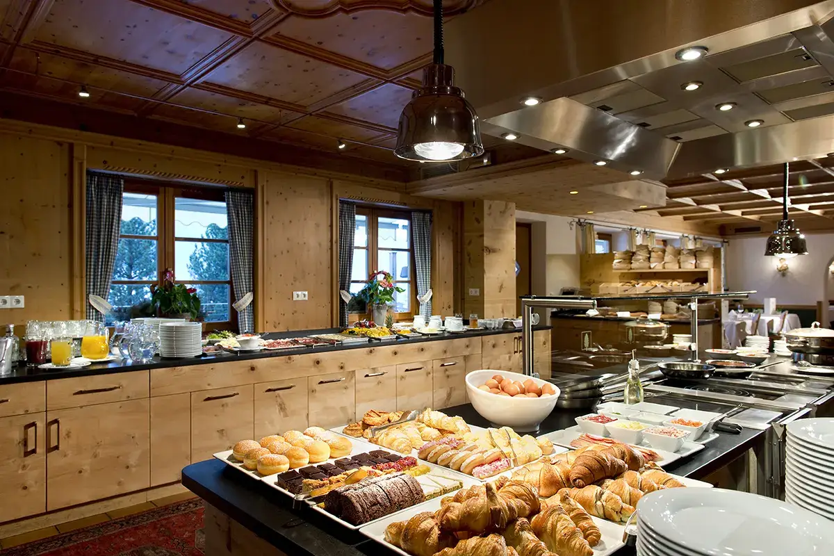 Ricca colazione all'hotel Il Naturhotel Leitlhof è l'hotel più sostenibile d'Europa