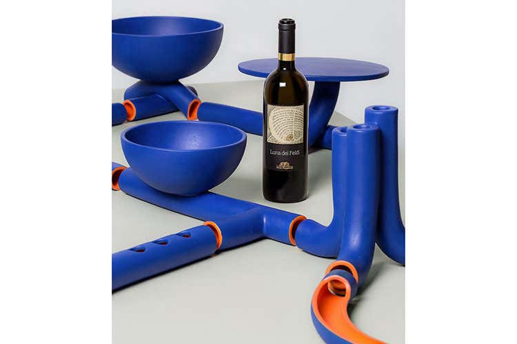 (Santa Margherita nel ruolo di mecenate The Surreal Table, l'arte incontra il vino)