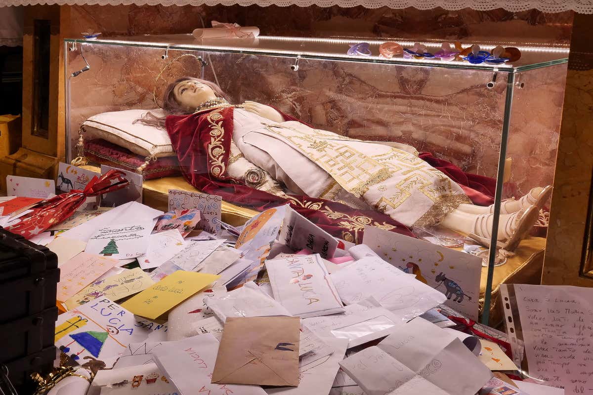 Santa Lucia... a tavola: ecco i dolci che raccontano la festa Santa Lucia... a tavola: ecco i dolci che raccontano la festa