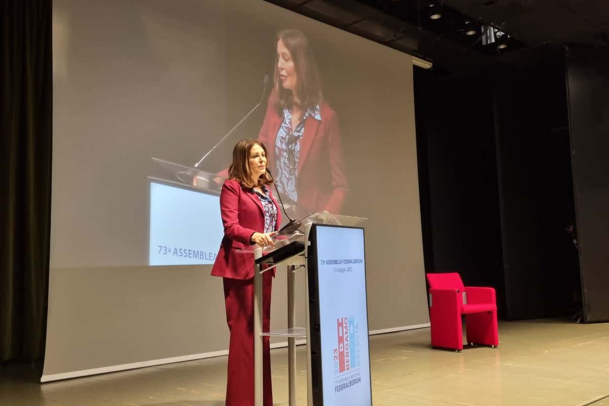 Gli affitti brevi fanno male al Turismo. Santanchè si impegna a sostenere gli hotel