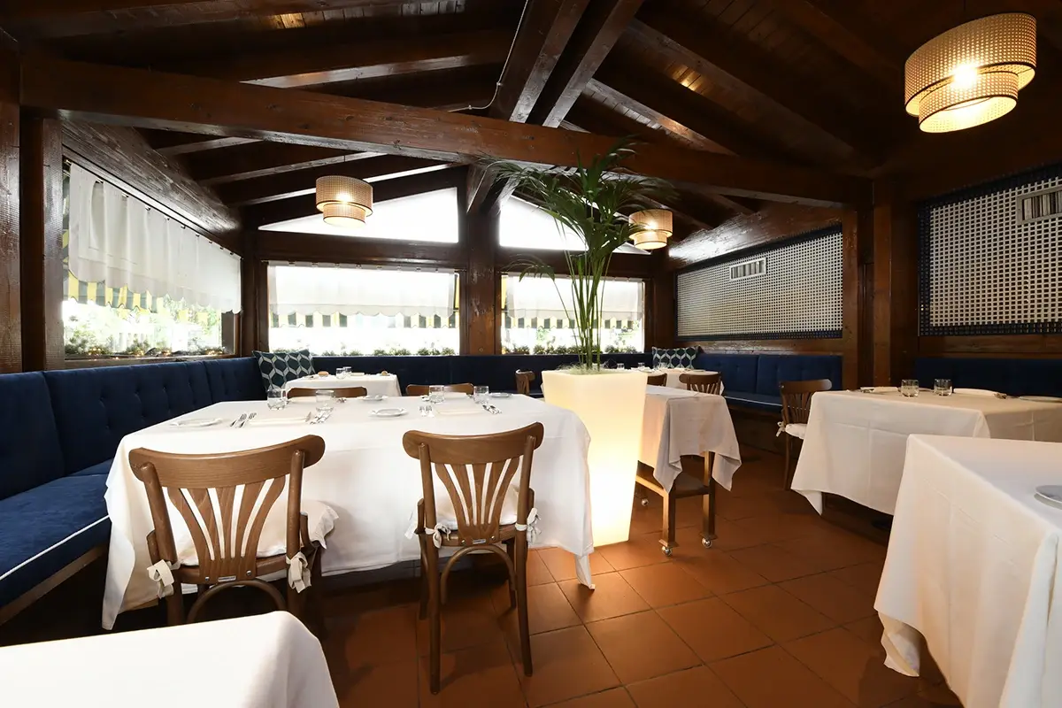 La sala A Como il ristorante dove stilisti e vip assaggiano l&rsquo;autentica cucina di lago