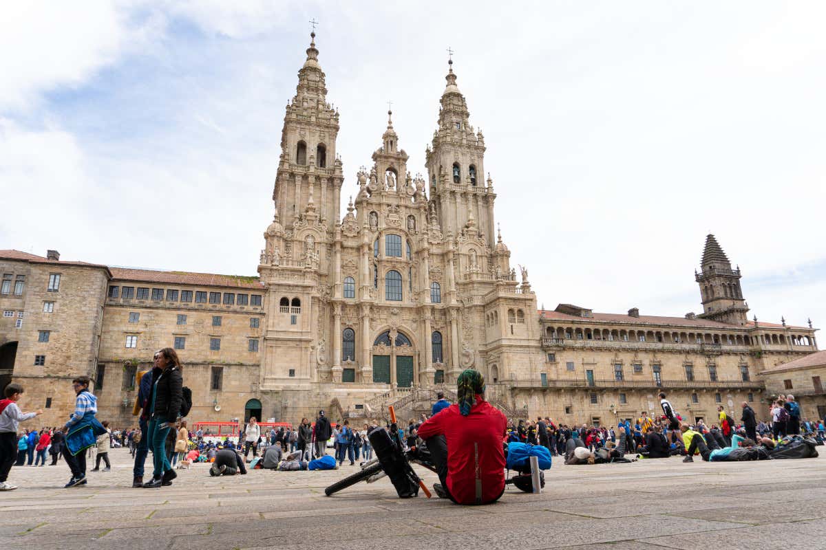 Anche Santiago de Compostela nella morsa del turismo di massa