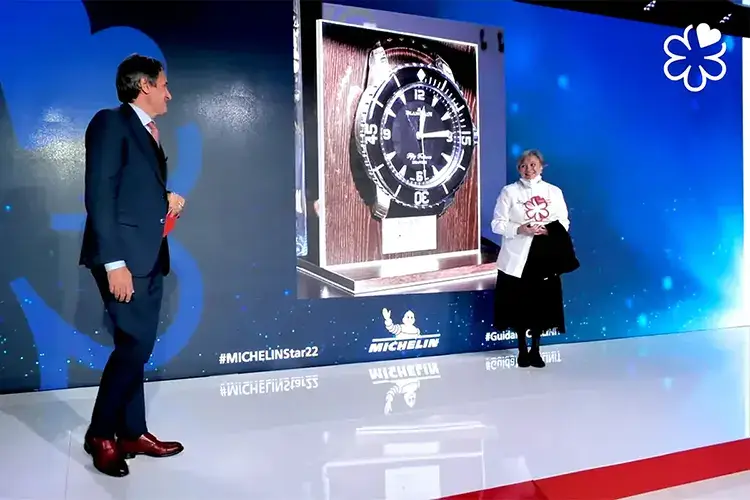 Nadia Santini Guida Michelin 2022, la &ldquo;Rossa&rdquo; svela le sue stelle - [SEGUI LA DIRETTA]