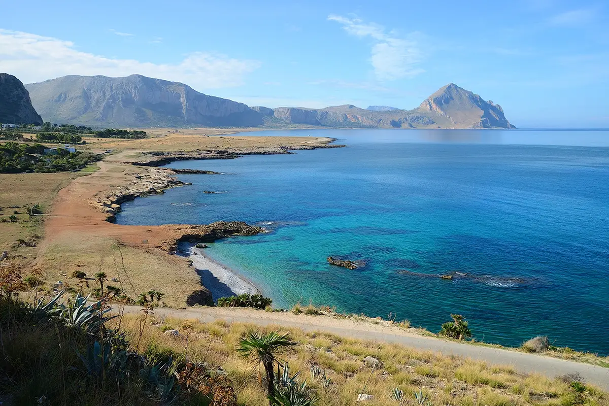 Baia Santa Margherita, tra Macari e Castelluzzo, ed il porticciolo A San Vito lo Capo, ci si pu&ograve; sposare in spiaggia