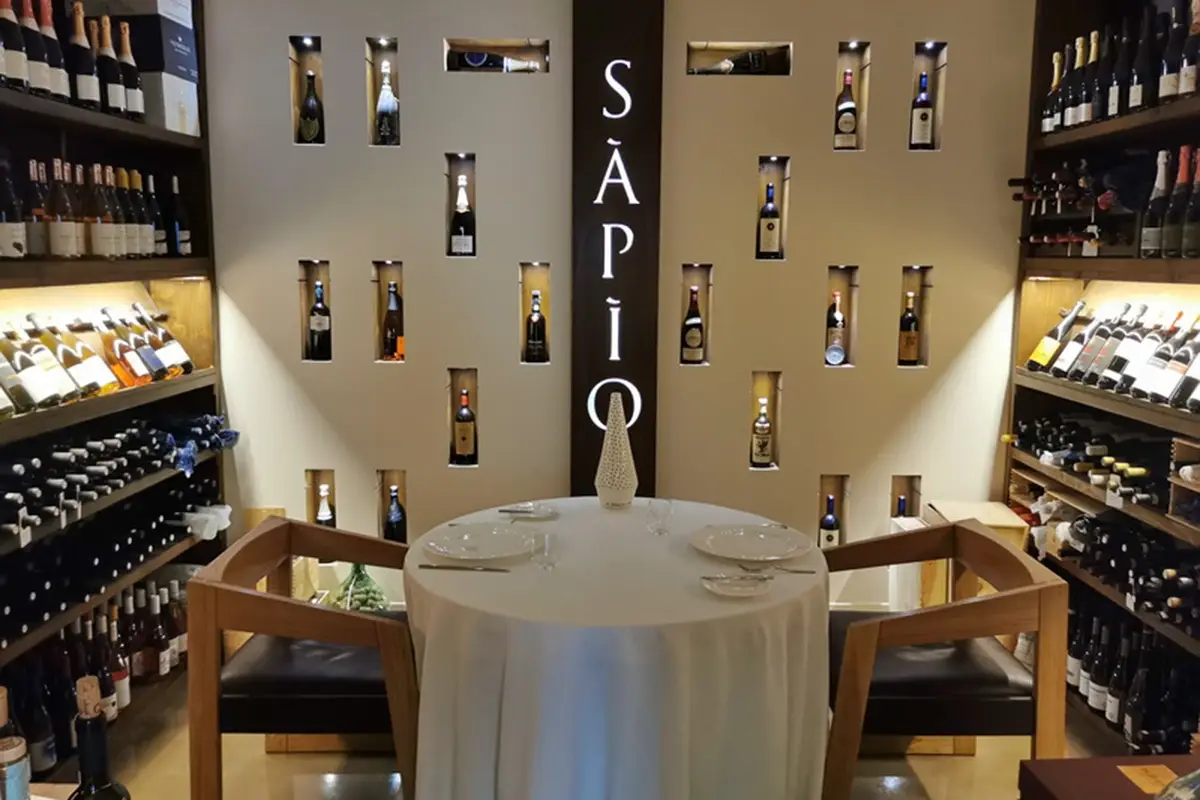 La cantina Pochi tavoli per un’esperienza stellata: benvenuti da Sapio a Catania