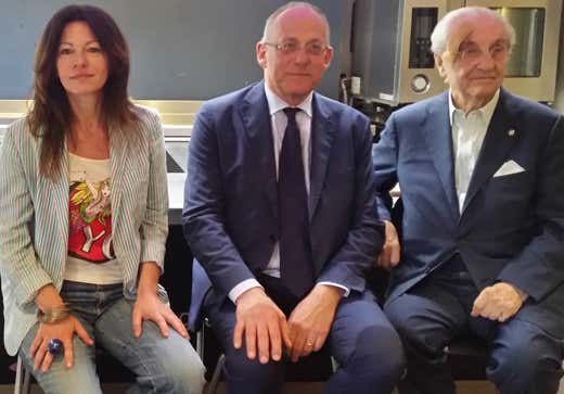 Beba Marsano, Mauro Parolini (assessore allo Sviluppo economico della Regone Lombardia), Gualtiero Marchesi Beba Marsano, Mauro Parolini (assessore allo Sviluppo economico della Regone Lombardia), Gualtiero Marchesi